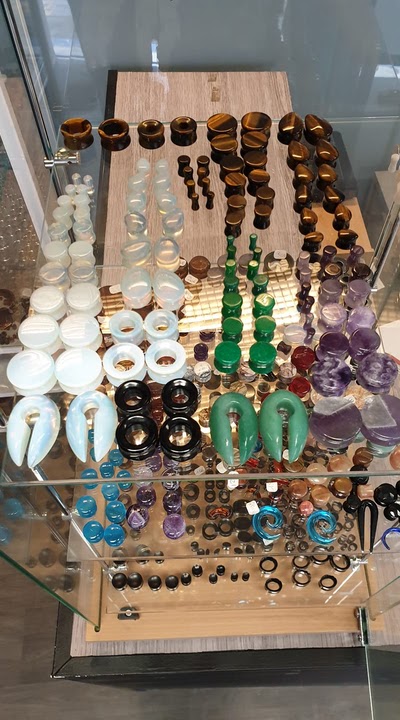 Vitrine de bijoux de piercings